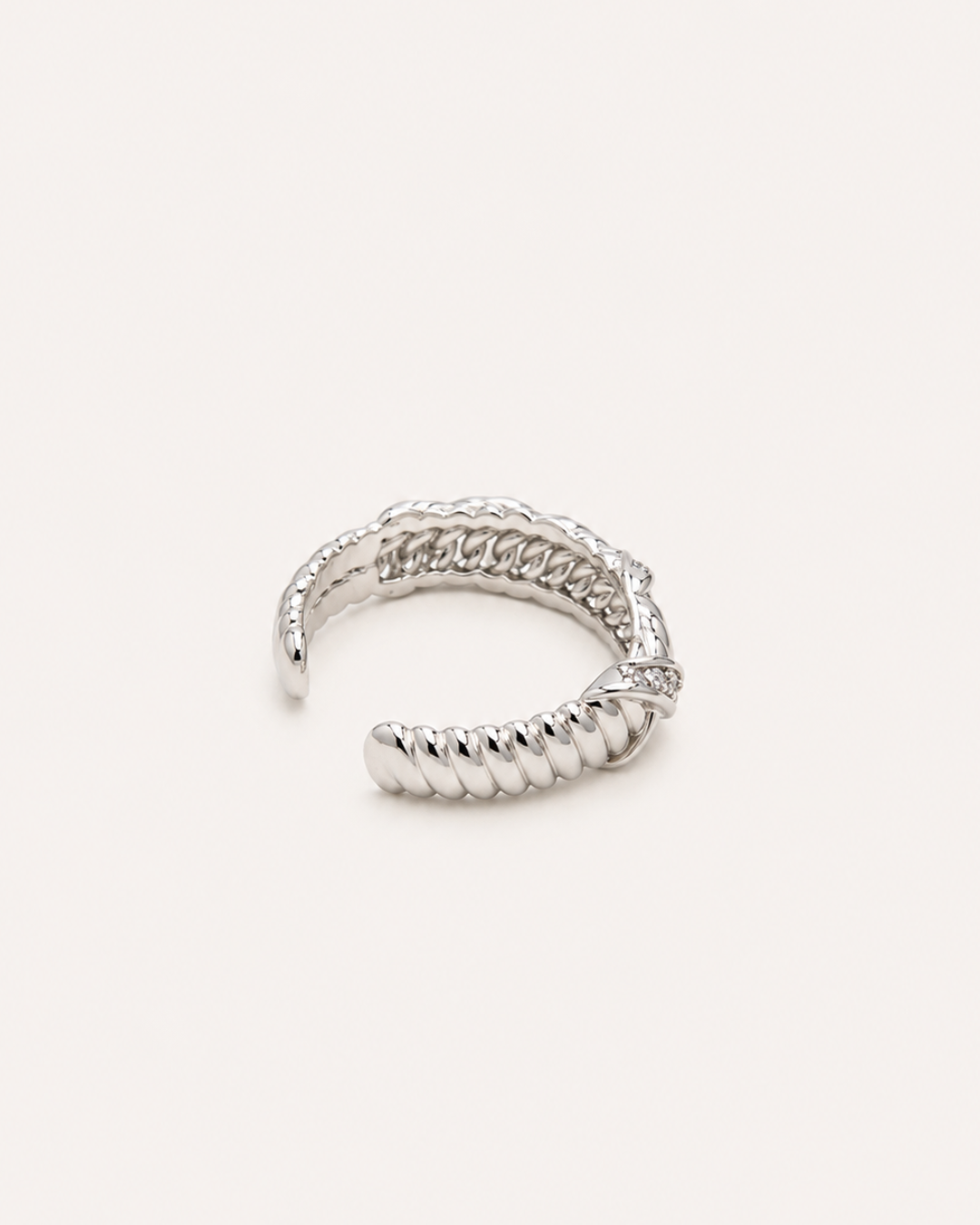 Bague Tressée Élégance Argentée